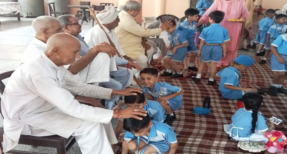 BOND OF LOVE_BANSI LAL VRIDHA ASHRAM_29TH AUG (2)