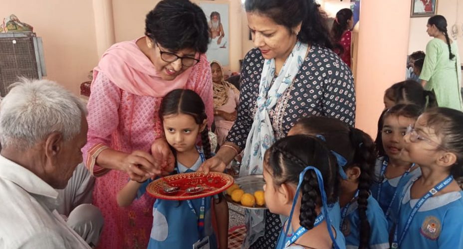 BOND OF LOVE_BANSI LAL VRIDHA ASHRAM_29TH AUG (3)